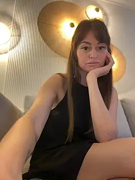 Sindy Mindy  online show from June 29, 2026, 6:18 pm