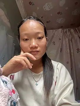 Jolinie online show from May 4, 2026, 5:55 am