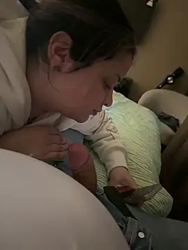 teealisa1 online show from April 2, 2026, 1:29 pm