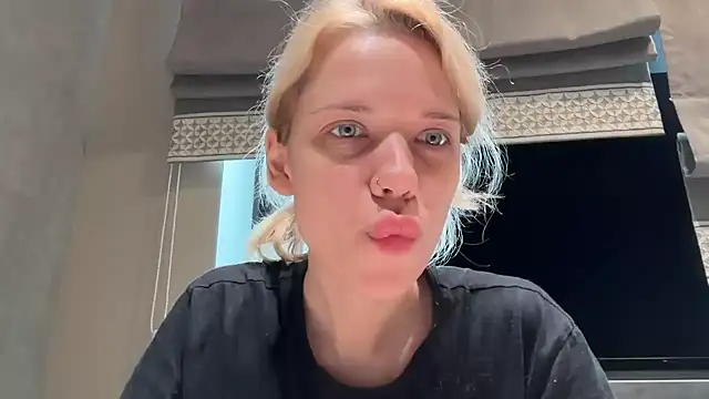 Snapshot of TenderChloe chatting on June 18, 2026, 8:46 am TenderChloe online show from June 18, 2026, 8:46 am