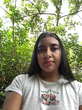 HaileyBiieber online show from April 10, 2026, 2:46 pm