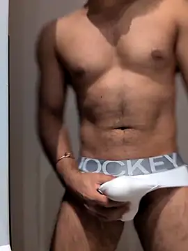 Snapshot of handsome-hunky chatting on May 7, 2026, 2:09 pm handsome-hunky online show from May 7, 2026, 2:09 pm