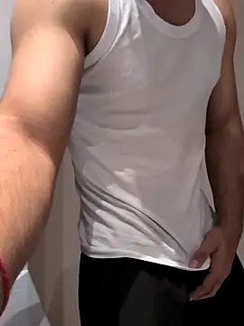 Snapshot of handsome-hunky chatting on April 8, 2026, 2:07 pm handsome-hunky online show from April 8, 2026, 2:07 pm