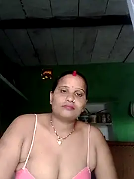 Snapshot of Shivani09900 chatting on July 2, 2026, 3:23 am Shivani09900 online show from July 2, 2026, 3:23 am