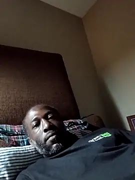 Snapshot of KingBlackStallion chatting on April 3, 2026, 6:31 am KingBlackStallion online show from April 3, 2026, 6:31 am