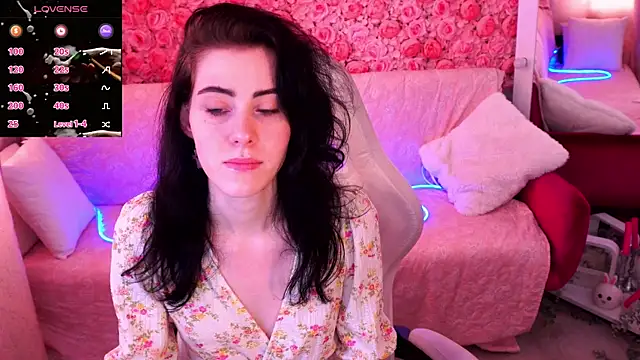 Snapshot of CurleyBlueEyes chatting on March 25, 2026, 1:54 pm CurleyBlueEyes online show from March 25, 2026, 1:54 pm