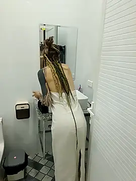 Snapshot of Unihornym chatting on March 29, 2026, 3:57 pm Unihornym online show from March 29, 2026, 3:57 pm