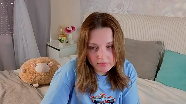 LorriMonz online show from June 28, 2026, 1:56 am