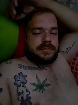 OGpuppetdaddy online show from April 3, 2026, 1:34 am