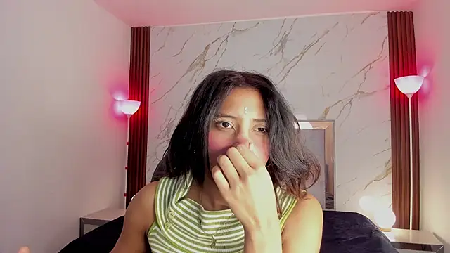 EsperanzaMora online show from May 9, 2026, 12:41 pm
