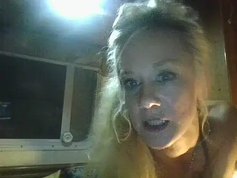 Snapshot of batshtcrzybbylov3 chatting on May 28, 2026, 1:57 am batshtcrzybbylov3 online show from May 28, 2026, 1:57 am