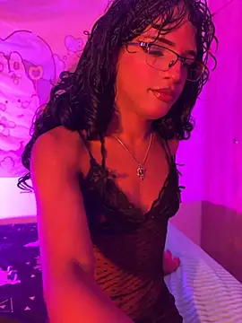 Snapshot of LunuxSiren chatting on March 27, 2026, 11:38 pm LunuxSiren online show from March 27, 2026, 11:38 pm