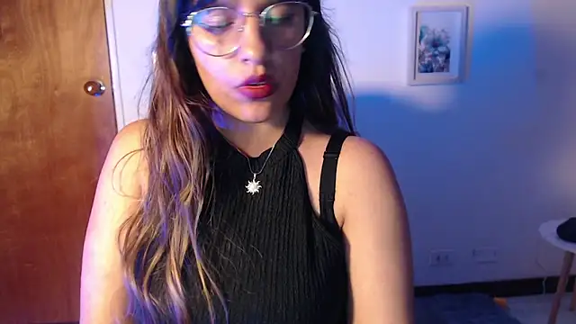 Snapshot of Ivvy_Bloom chatting on April 28, 2026, 3:55 am Ivvy Bloom online show from April 28, 2026, 3:55 am