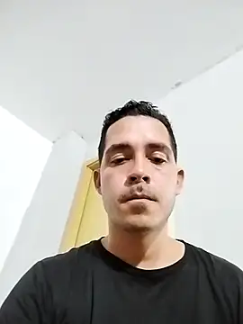 Snapshot of Gabriel_leon33 chatting on April 1, 2026, 3:30 am Gabriel leon33 online show from April 1, 2026, 3:30 am