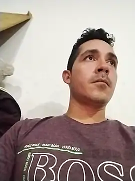Snapshot of Gabriel_leon33 chatting on June 16, 2026, 2:33 am Gabriel leon33 online show from June 16, 2026, 2:33 am