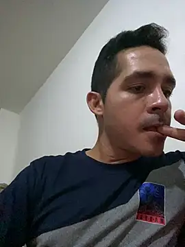 Snapshot of Gabriel_leon33 chatting on July 4, 2026, 4:19 am Gabriel leon33 online show from July 4, 2026, 4:19 am