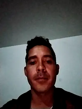 Snapshot of Gabriel_leon33 chatting on June 25, 2026, 6:51 am Gabriel leon33 online show from June 25, 2026, 6:51 am