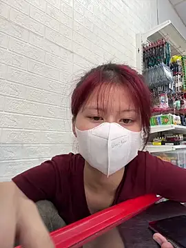 Bethiencute online show from April 15, 2026, 4:18 am