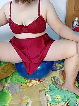Snapshot of Zuzu-Asia chatting on June 4, 2026, 6:07 am Zuzu-Asia online show from June 4, 2026, 6:07 am