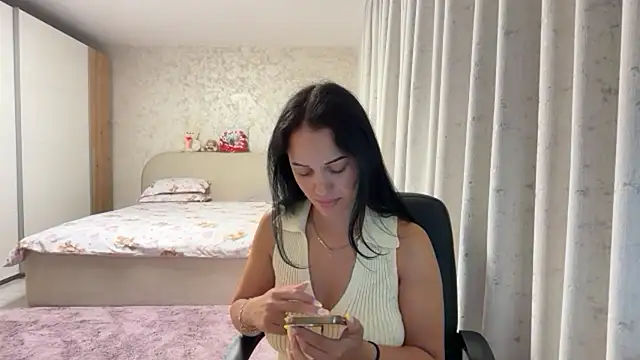 Snapshot of eve_belle69 chatting on July 24, 2026, 6:59 pm eve belle69 online show from July 24, 2026, 6:59 pm