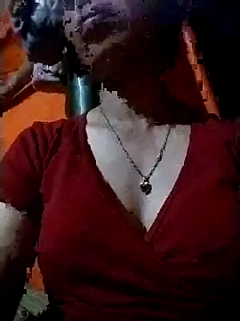 Ely-cute2k online show from April 24, 2026, 12:07 pm