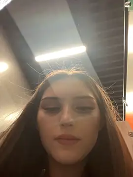 Snapshot of AnitaFly chatting on April 17, 2026, 1:03 pm AnitaFly online show from April 17, 2026, 1:03 pm
