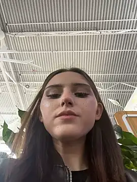 Snapshot of AnitaFly chatting on May 10, 2026, 12:42 pm AnitaFly online show from May 10, 2026, 12:42 pm