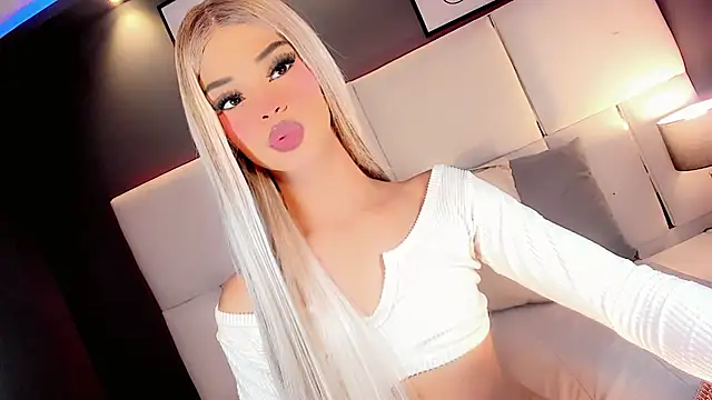 Kornylovee online show from April 23, 2026, 9:05 pm