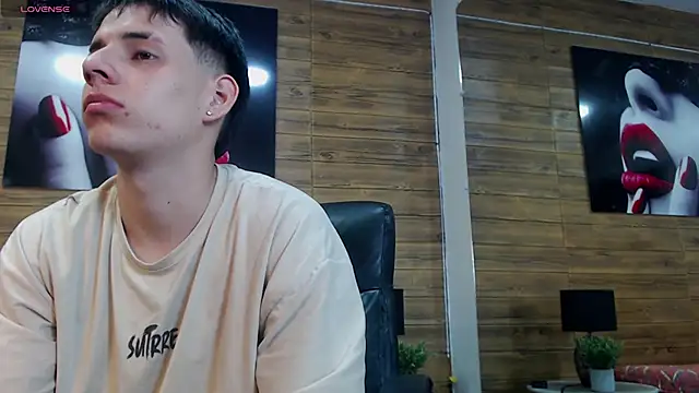 Snapshot of RoaSexi25 chatting on March 25, 2026, 3:06 am RoaSexi25 online show from March 25, 2026, 3:06 am