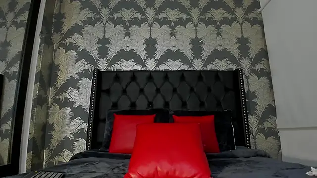 Snapshot of Pamela_di_angelo chatting on June 10, 2026, 10:33 pm Pamela di angelo online show from June 10, 2026, 10:33 pm