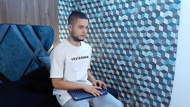 Snapshot of Joaho_Fernandez chatting on June 19, 2026, 9:31 pm Joaho Fernandez online show from June 19, 2026, 9:31 pm