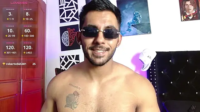 romanpearce  online show from May 27, 2026, 8:27 pm
