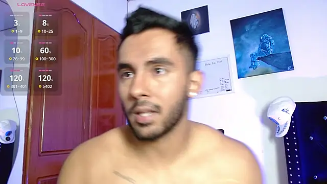 Snapshot of romanpearce_ chatting on June 19, 2026, 9:09 pm romanpearce online show from June 19, 2026, 9:09 pm