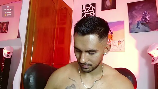 Snapshot of romanpearce_ chatting on July 20, 2026, 4:42 pm romanpearce online show from July 20, 2026, 4:42 pm