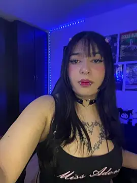 Snapshot of Hinataaa_ chatting on June 2, 2026, 3:39 am Hinataaa online show from June 2, 2026, 3:39 am