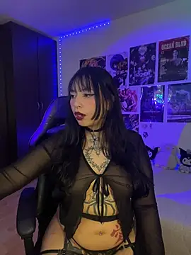 Snapshot of Hinataaa_ chatting on June 10, 2026, 4:35 am Hinataaa online show from June 10, 2026, 4:35 am