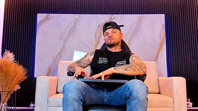 Snapshot of NICK_OWEEN26 chatting on March 25, 2026, 11:36 pm NICK OWEEN26 online show from March 25, 2026, 11:36 pm