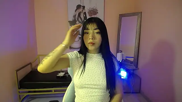 Snapshot of Soffi_x_x_ chatting on April 9, 2026, 3:41 am Soffi x x online show from April 9, 2026, 3:41 am
