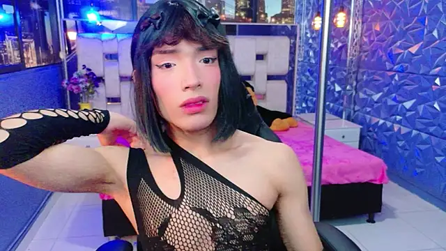 Snapshot of IsaacNovaa chatting on June 8, 2026, 8:09 pm IsaacNovaa online show from June 8, 2026, 8:09 pm
