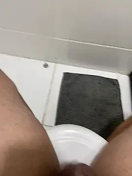 Gabriel069p online show from April 16, 2026, 9:39 pm