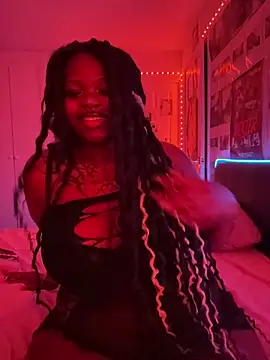 Snapshot of Nyla_xox chatting on May 1, 2026, 8:47 pm Nyla xox online show from May 1, 2026, 8:47 pm