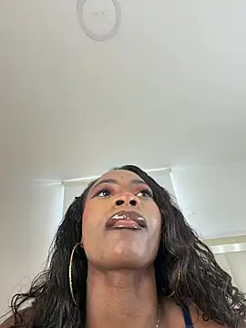 Snapshot of Ayra-starh chatting on June 19, 2026, 8:14 pm Ayra-starh online show from June 19, 2026, 8:14 pm
