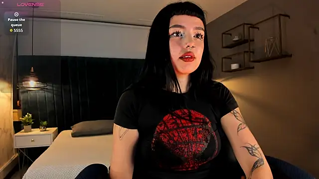 Snapshot of magic_zantana chatting on April 20, 2026, 7:59 pm magic zantana online show from April 20, 2026, 7:59 pm
