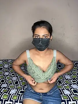 Snapshot of Riya_leone chatting on June 2, 2026, 7:36 pm Riya leone online show from June 2, 2026, 7:36 pm