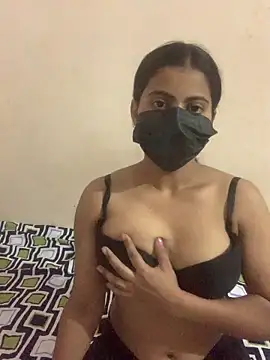 Snapshot of Riya_leone chatting on May 27, 2026, 8:27 pm Riya leone online show from May 27, 2026, 8:27 pm