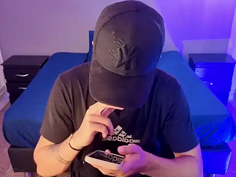 Erick  1 online show from May 2, 2026, 2:50 am