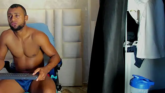 Snapshot of Dark_lennox chatting on April 5, 2026, 12:34 pm Dark lennox online show from April 5, 2026, 12:34 pm