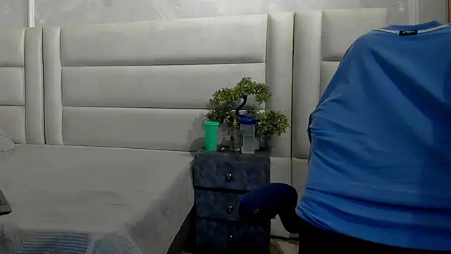 Snapshot of Dark_lennox chatting on April 17, 2026, 12:19 pm Dark lennox online show from April 17, 2026, 12:19 pm