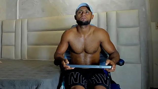 Snapshot of Dark_lennox chatting on March 31, 2026, 2:41 pm Dark lennox online show from March 31, 2026, 2:41 pm