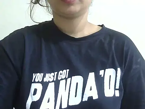 Snapshot of shivi_jaan chatting on June 3, 2026, 4:13 am shivi jaan online show from June 3, 2026, 4:13 am
